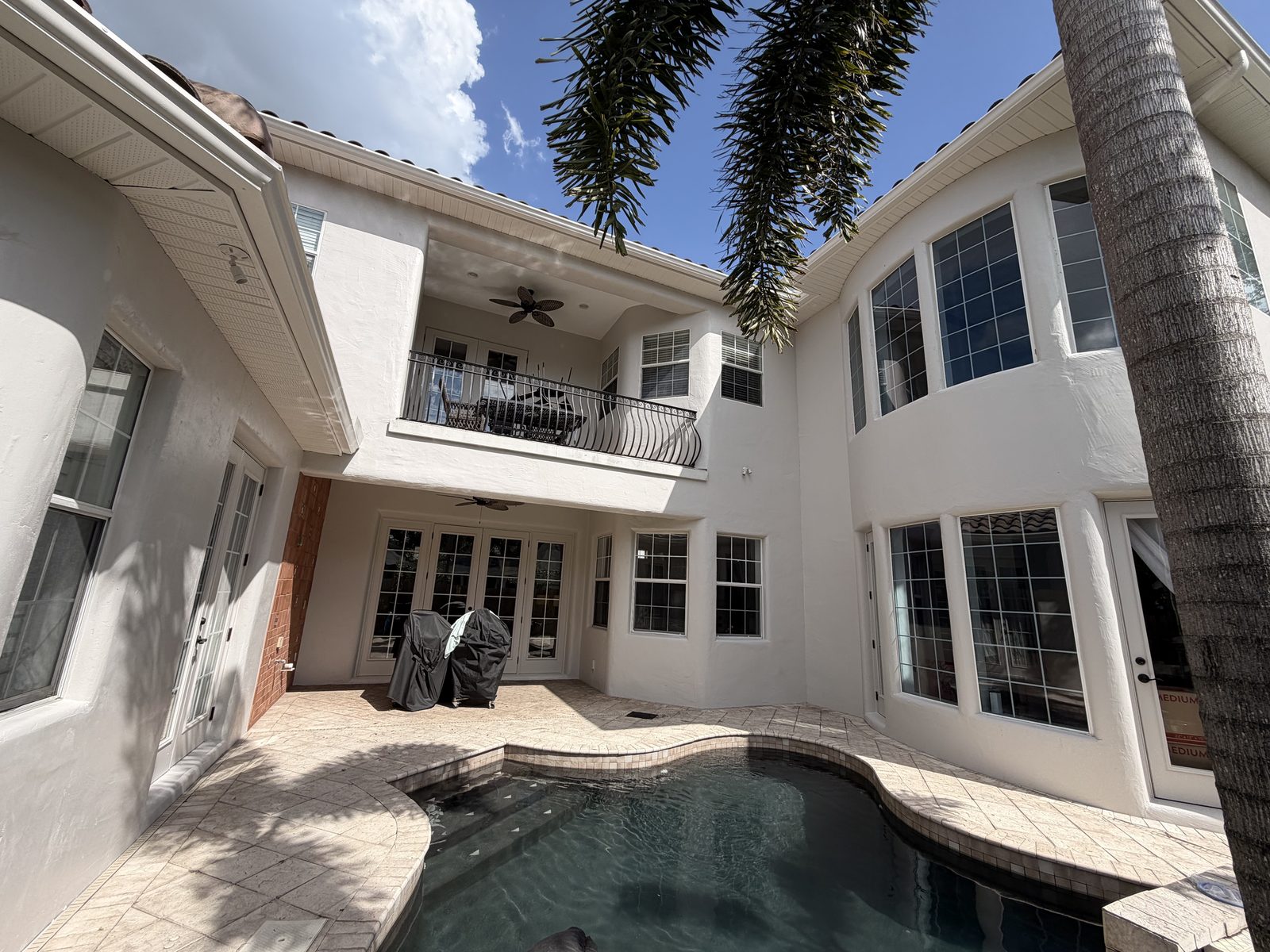 Bright empty living space after interior repaint in Tampa Bay